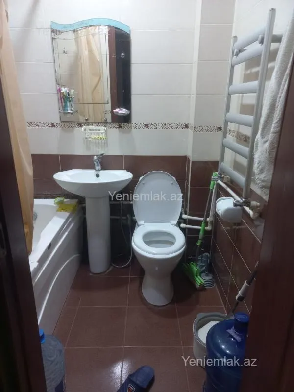 Satılır 2 otaqlı köhnə tikili 50 m²