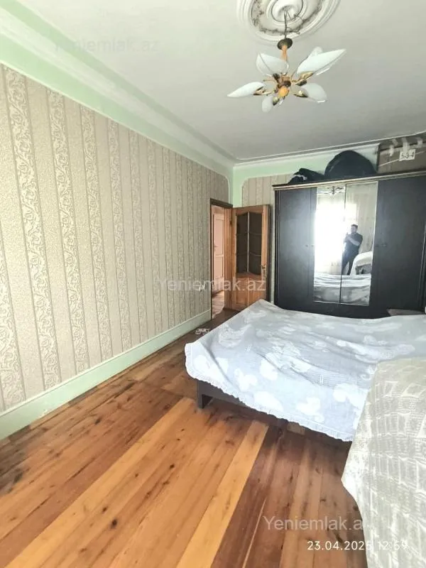 Satılır 3 otaqlı köhnə tikili 80 m²