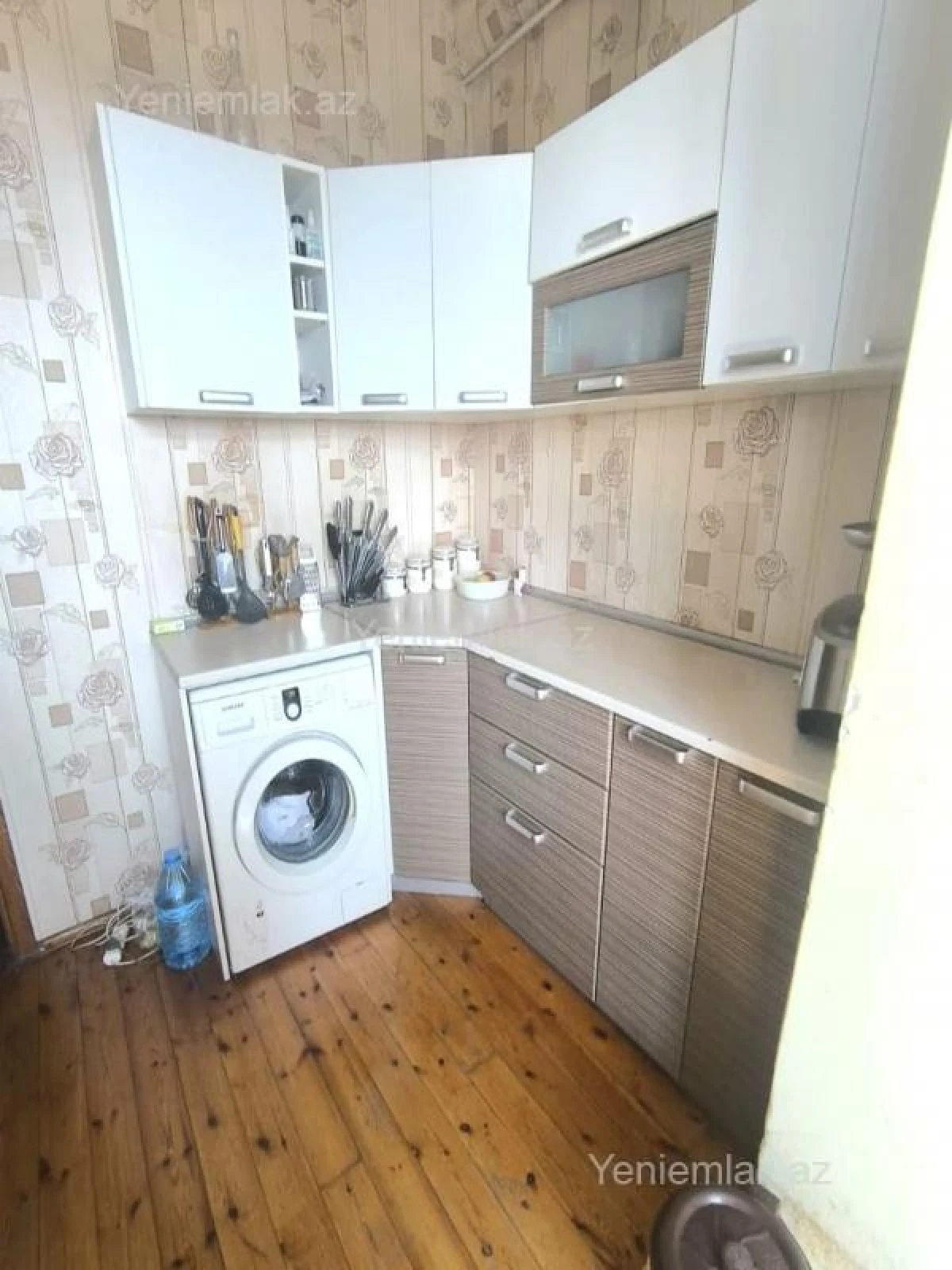 Satılır 3 otaqlı köhnə tikili 80 m²