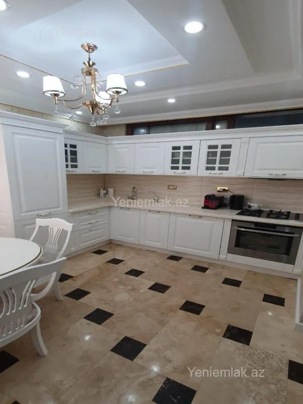 Satılır 3 otaqlı yeni tikili 105 m²