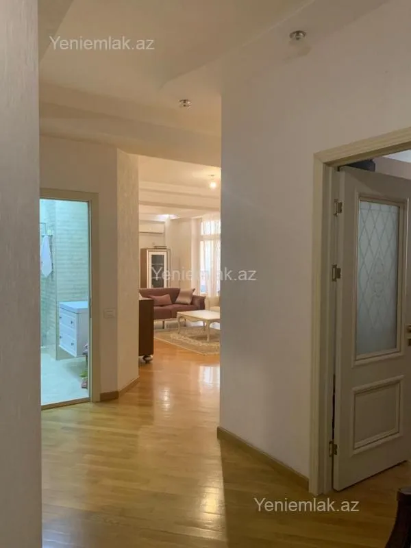 Satılır 3 otaqlı yeni tikili 118 m²