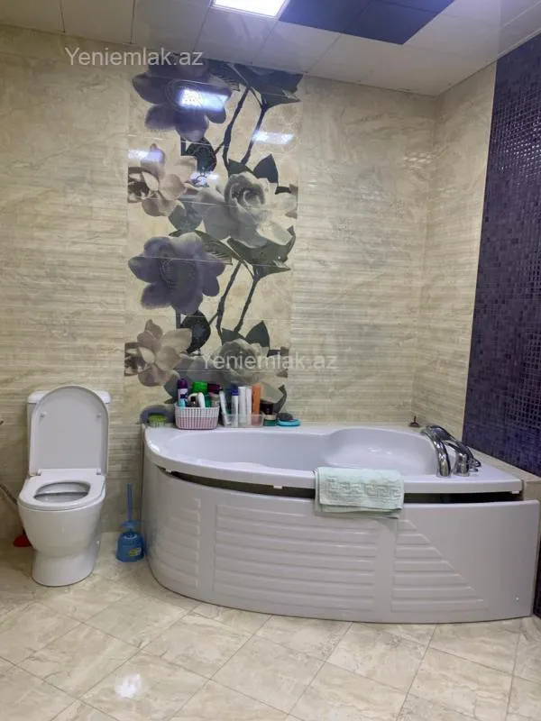 Satılır 3 otaqlı yeni tikili 118 m²