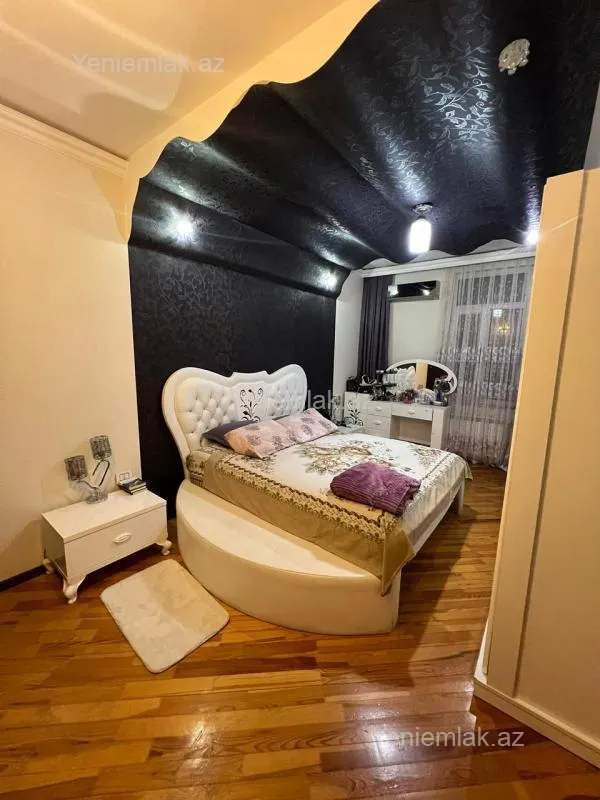 Satılır 3 otaqlı yeni tikili 120 m²