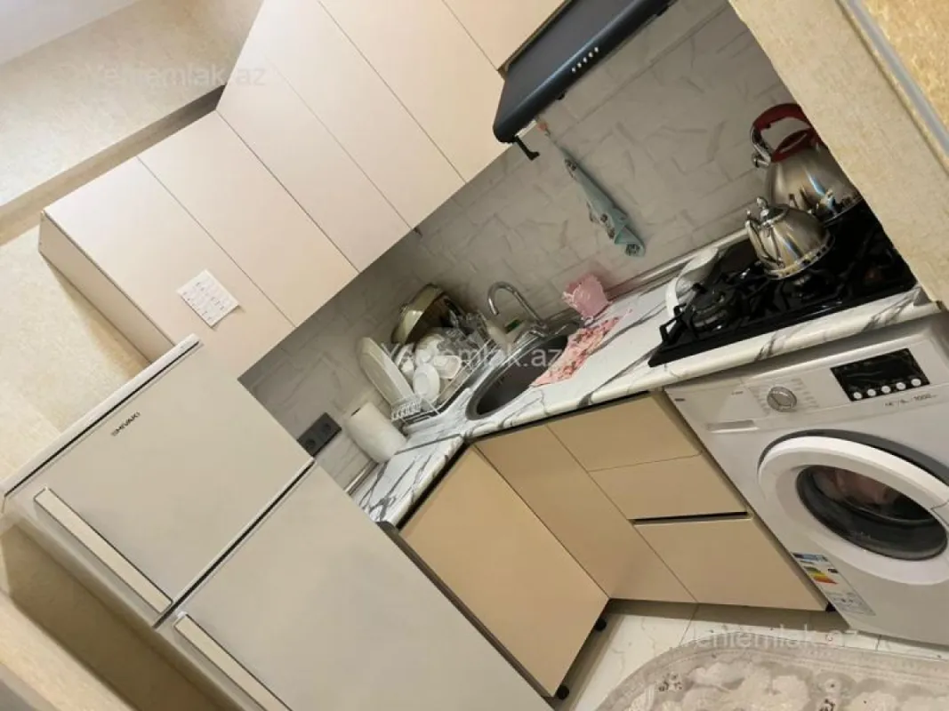 Satılır 3 otaqlı yeni tikili 65 m²