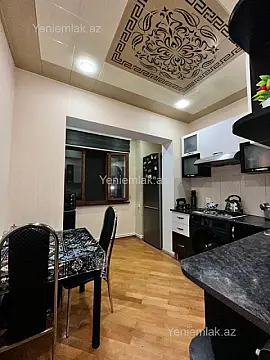 Satılır 3 otaqlı köhnə tikili 80 m²