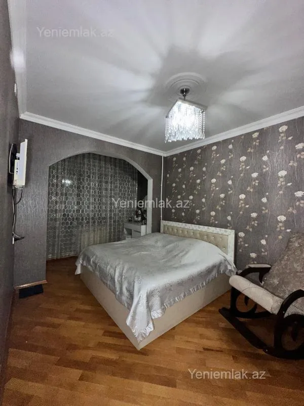 Satılır 3 otaqlı köhnə tikili 80 m²