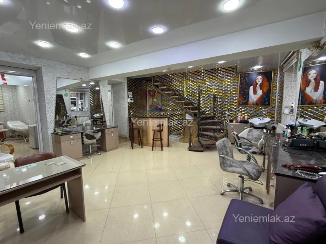 Satılır 4 otaqlı obyekt 130 m²