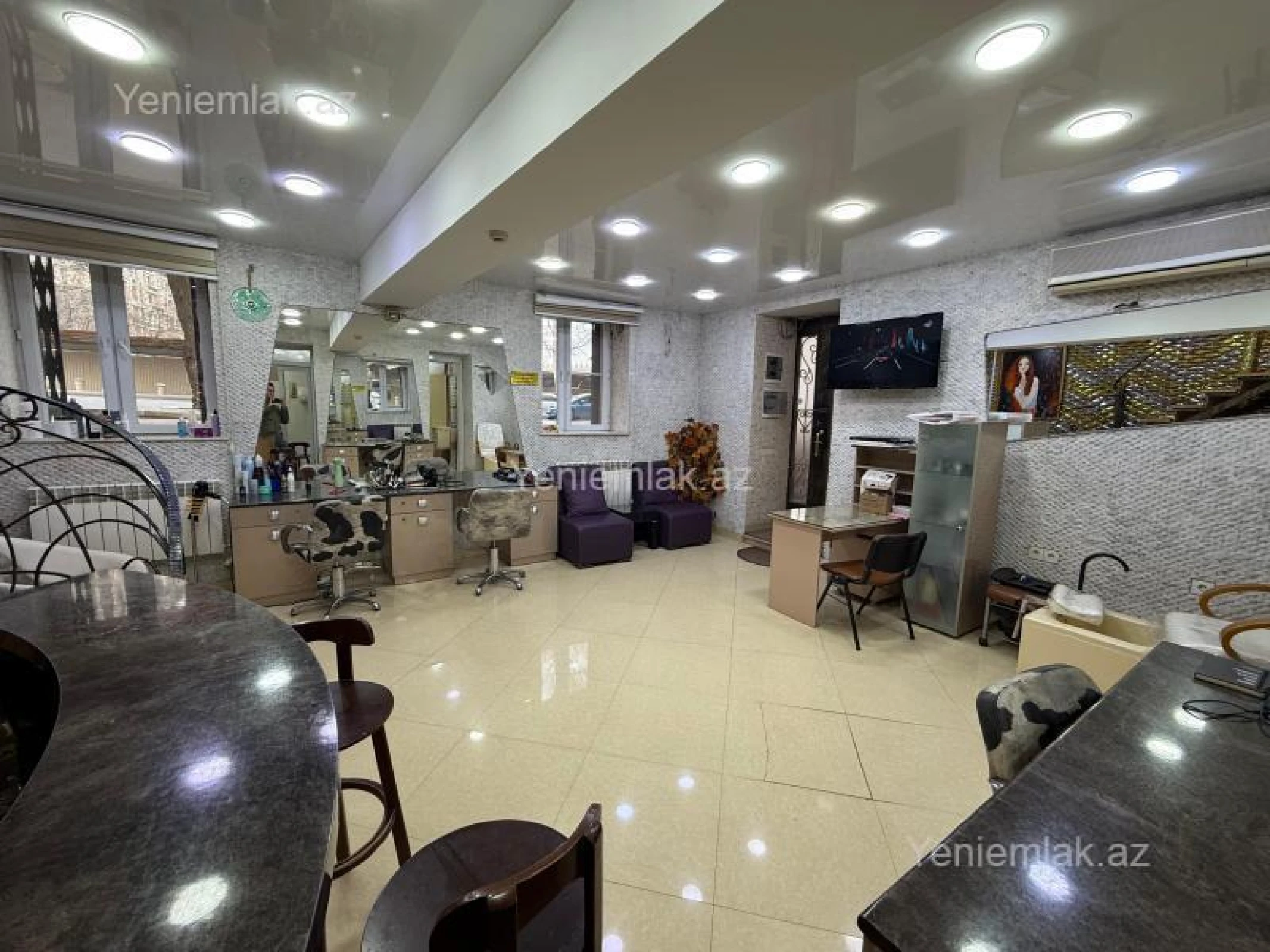Satılır 4 otaqlı obyekt 130 m²
