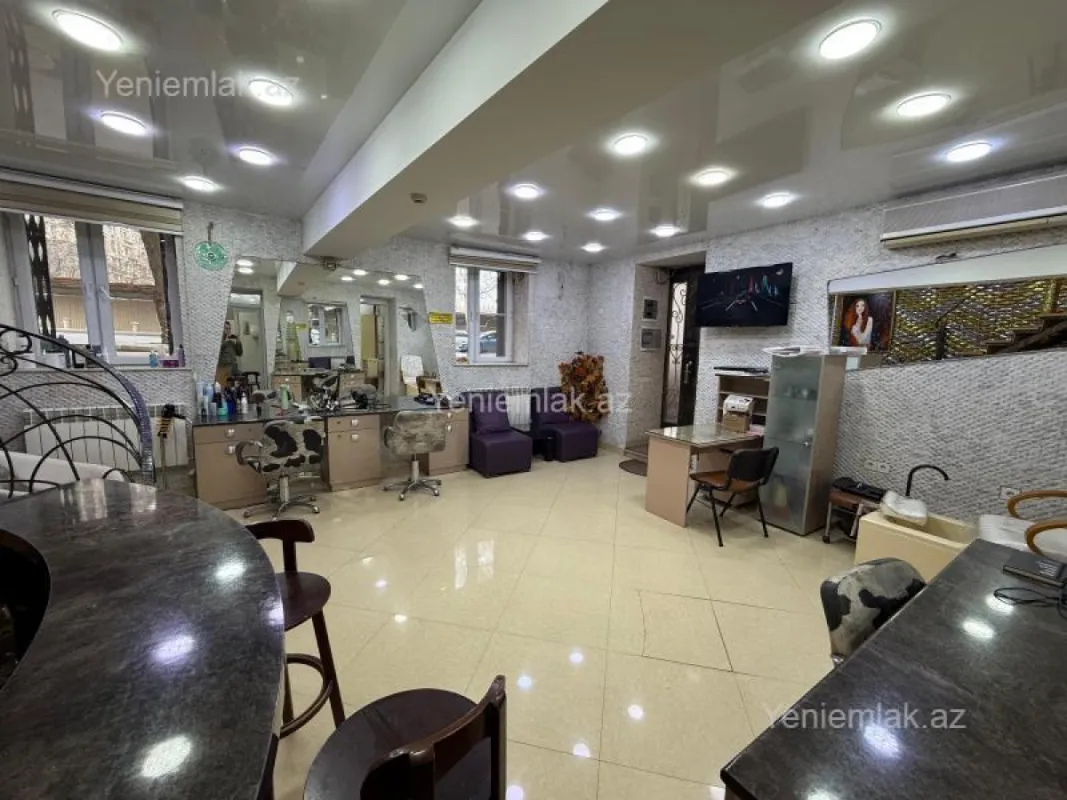 Satılır 4 otaqlı obyekt 130 m²