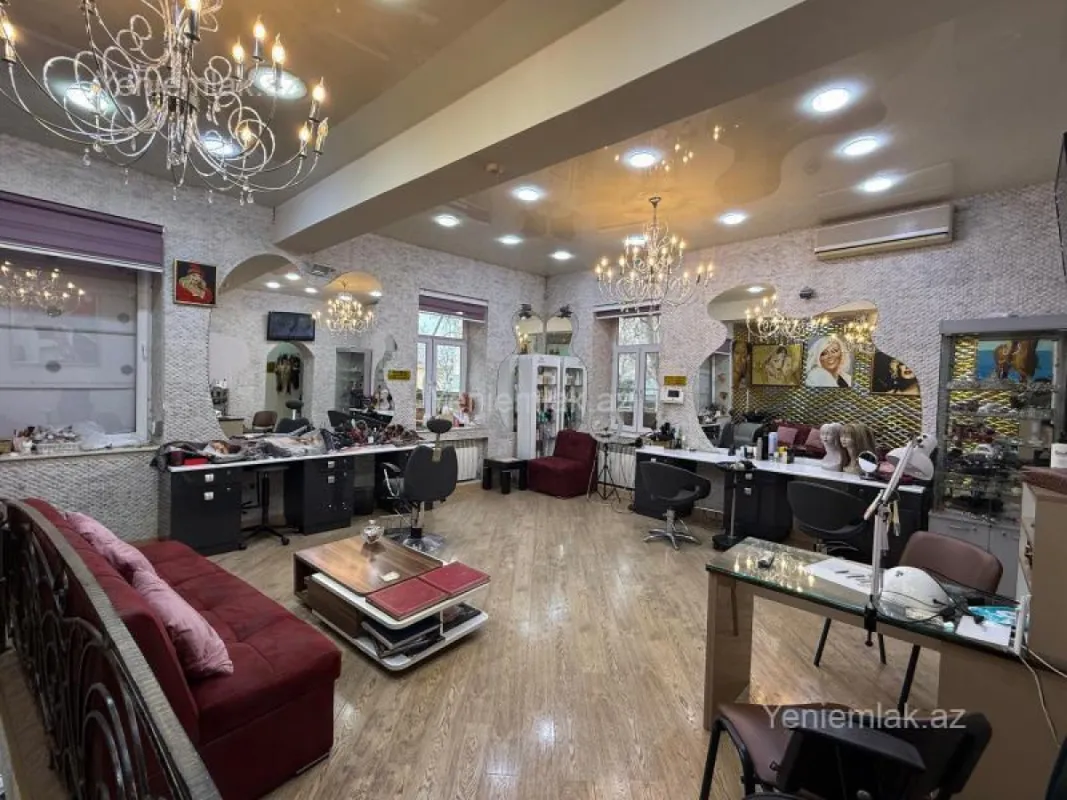 Satılır 4 otaqlı obyekt 130 m²