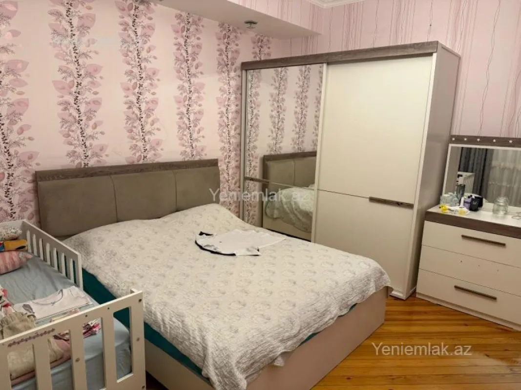 Satılır 2 otaqlı yeni tikili 80 m²