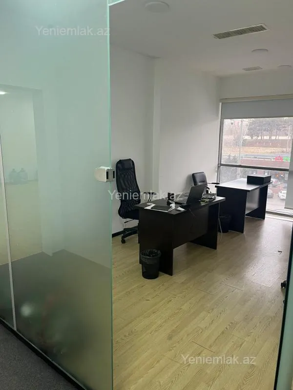 Satılır 10 otaqlı ofis 440.4 m²