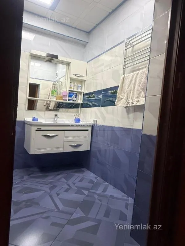 Satılır 3 otaqlı yeni tikili 135 m²