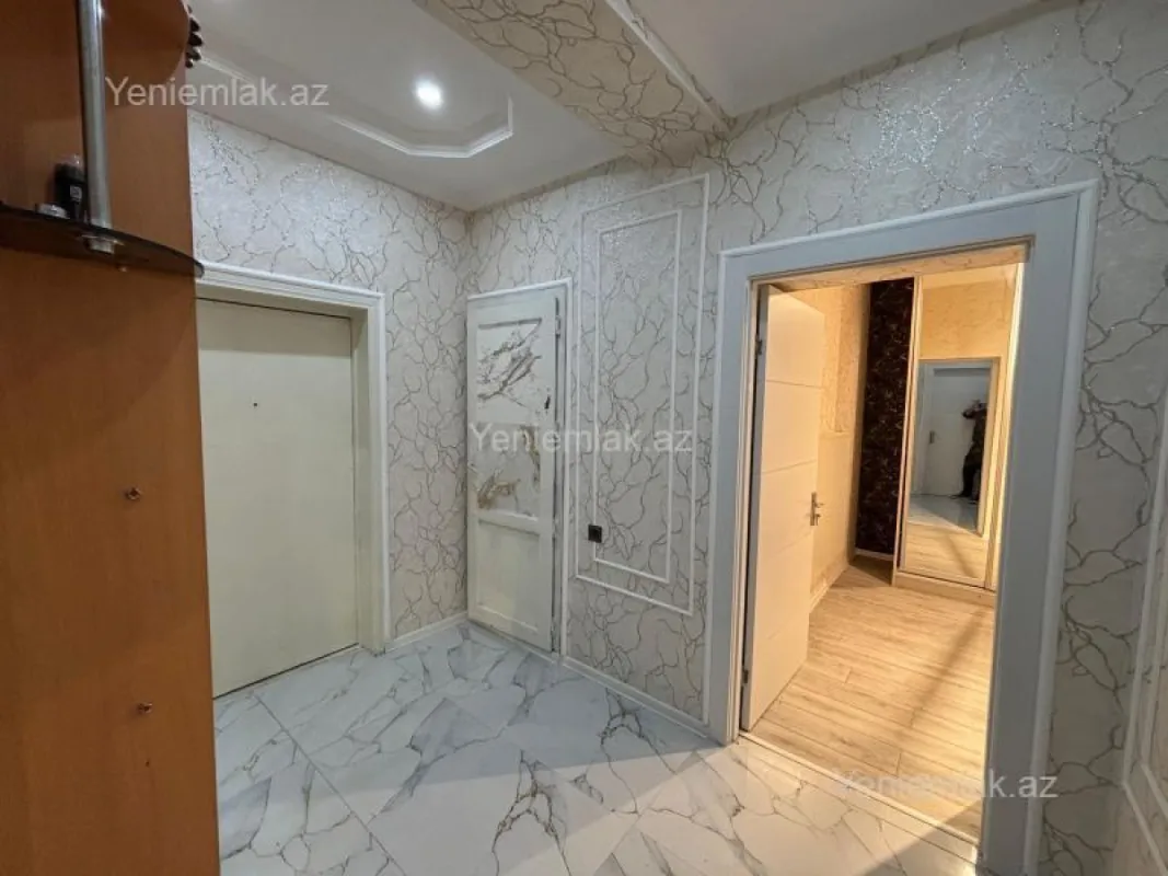 Satılır 3 otaqlı yeni tikili 80 m²