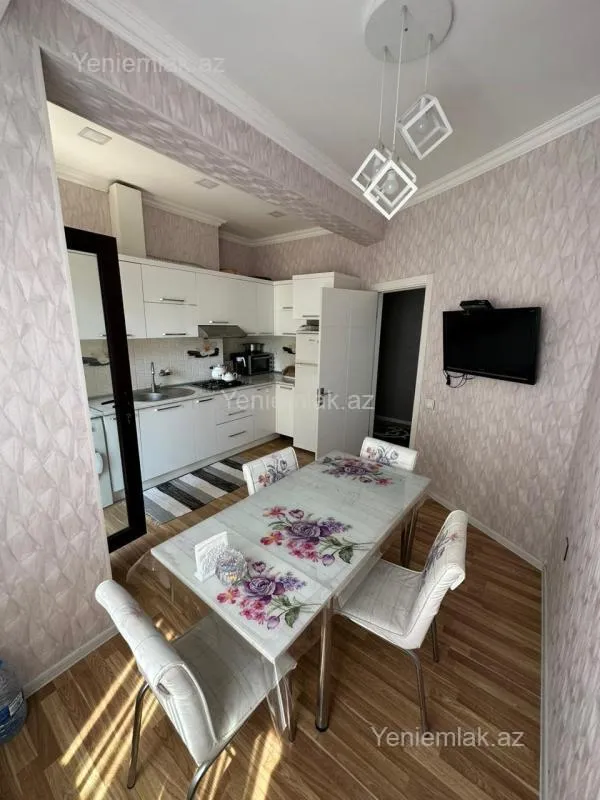 Satılır 3 otaqlı yeni tikili 78 m²