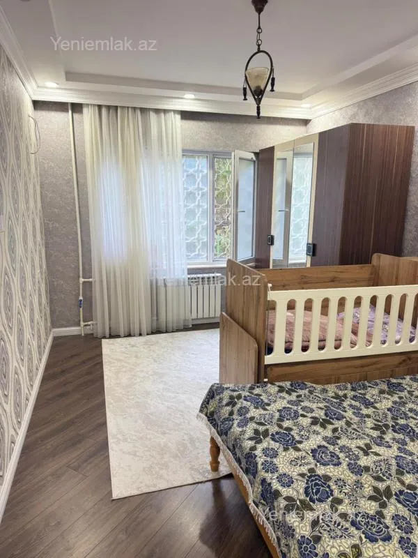 Satılır 4 otaqlı köhnə tikili 91 m²