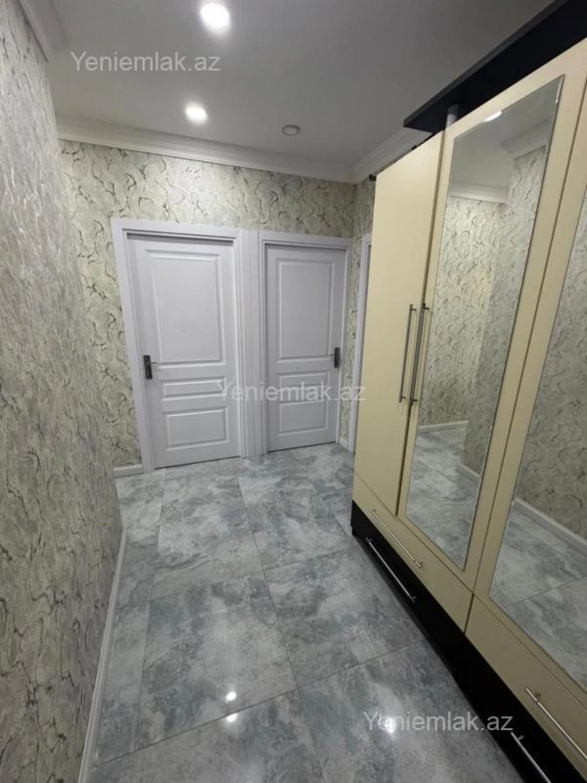 Satılır 4 otaqlı köhnə tikili 91 m²