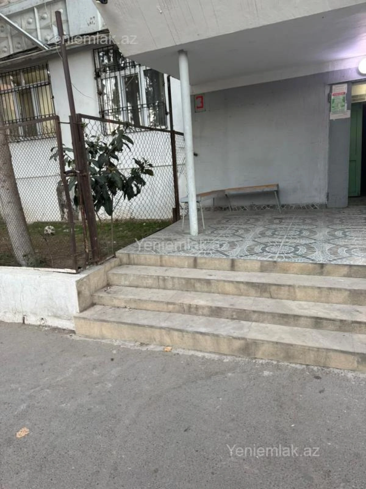 Satılır 4 otaqlı köhnə tikili 91 m²
