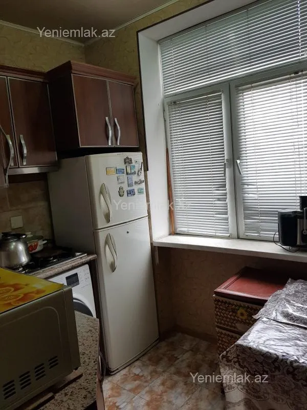 Satılır 3 otaqlı köhnə tikili 71 m²