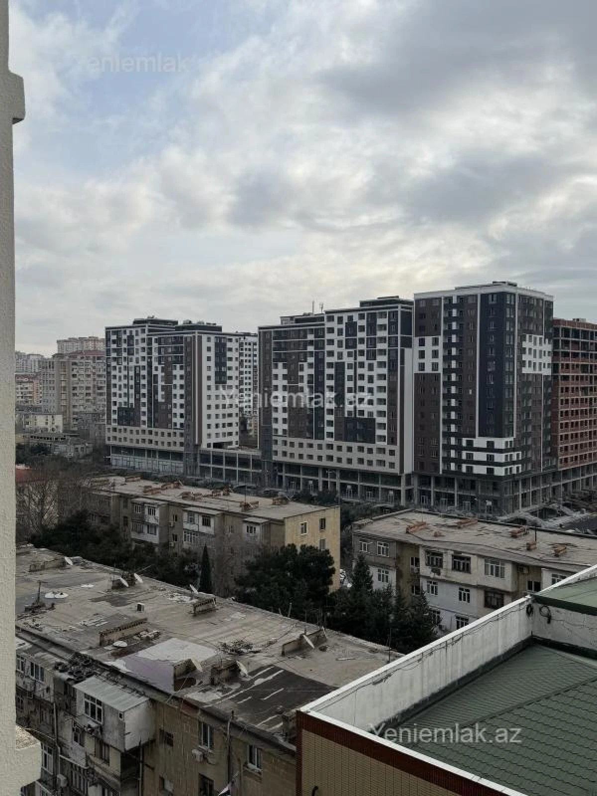 Satılır 3 otaqlı yeni tikili 140 m²