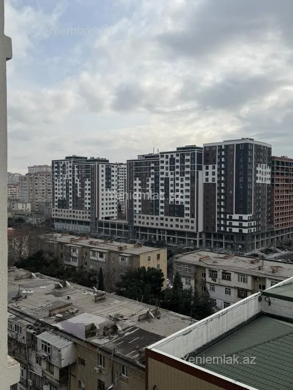 Satılır 3 otaqlı yeni tikili 140 m²