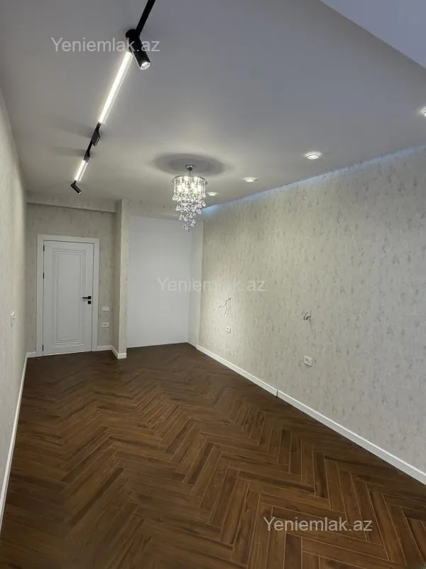 Satılır 3 otaqlı yeni tikili 140 m²