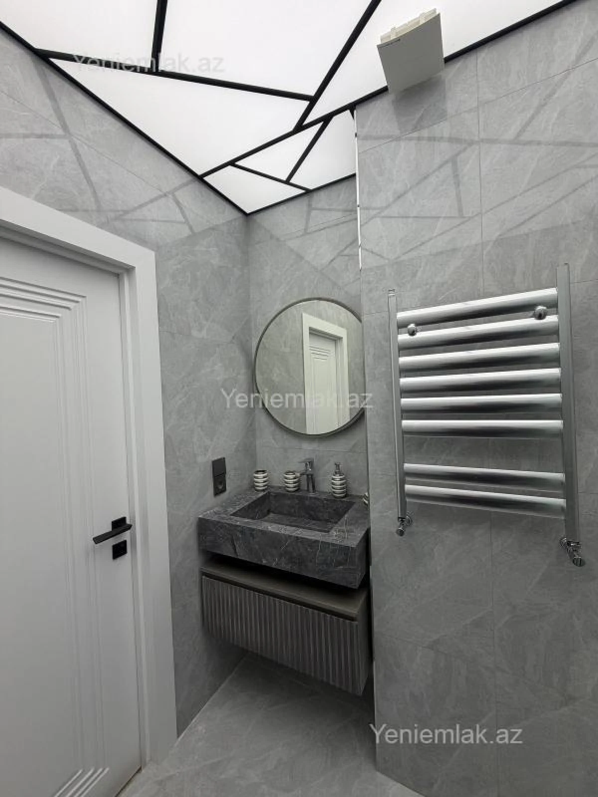 Satılır 3 otaqlı yeni tikili 140 m²