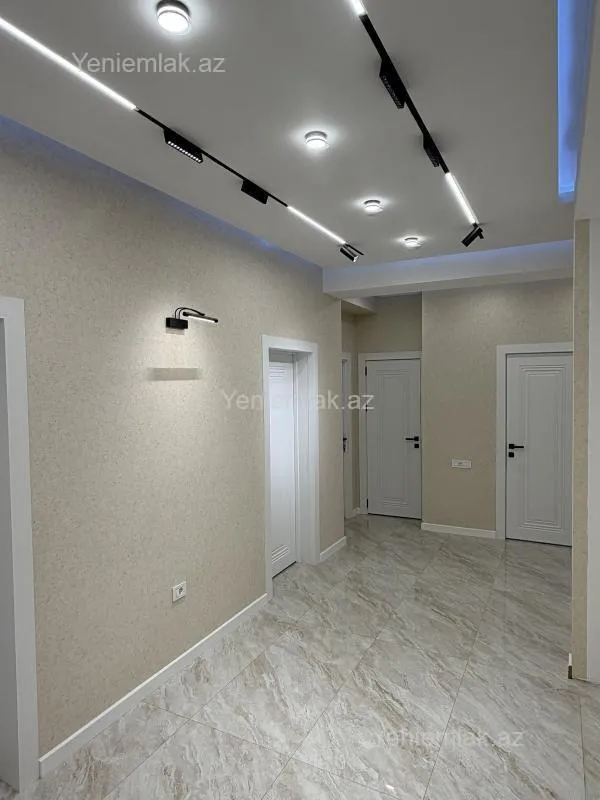 Satılır 3 otaqlı yeni tikili 140 m²
