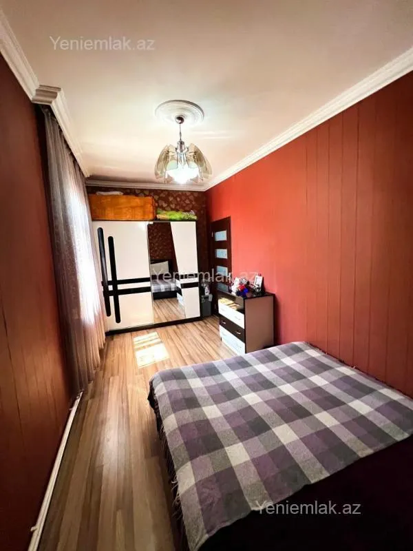 Satılır 2 otaqlı köhnə tikili 45 m²