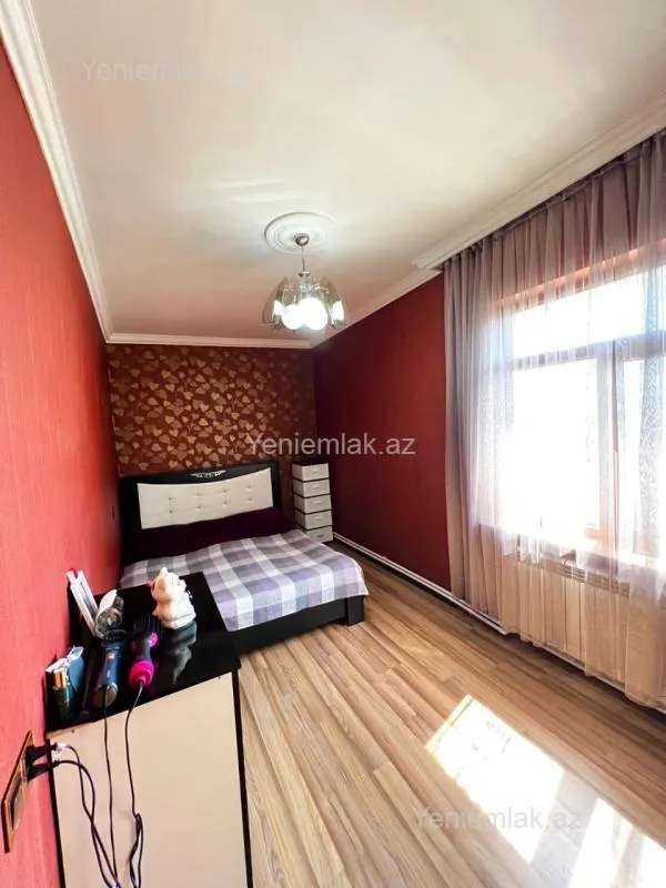 Satılır 2 otaqlı köhnə tikili 45 m²