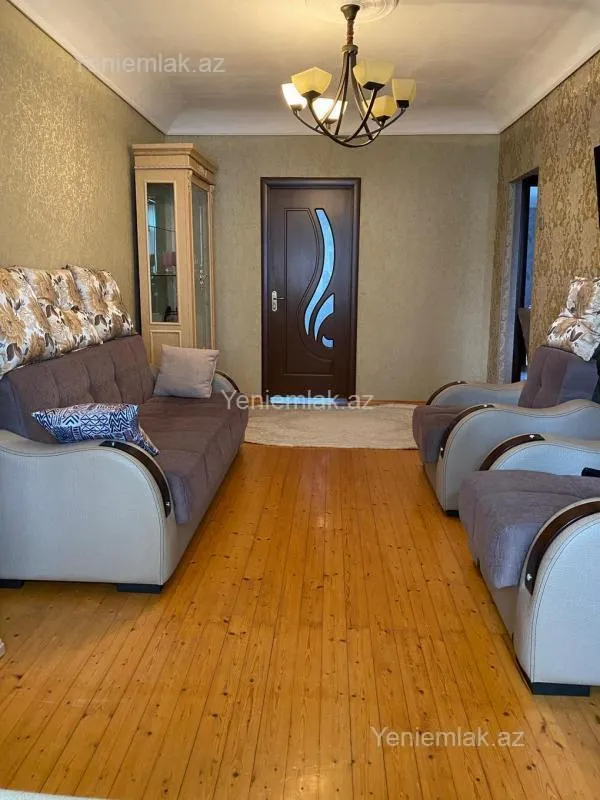 Satılır 3 otaqlı köhnə tikili 70 m²