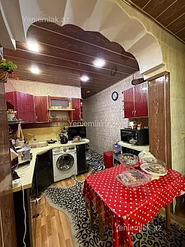 Satılır 5 otaqlı köhnə tikili 120 m²
