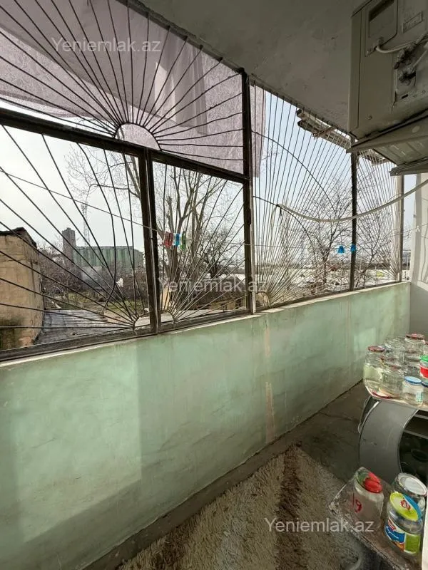 Satılır 5 otaqlı köhnə tikili 120 m²