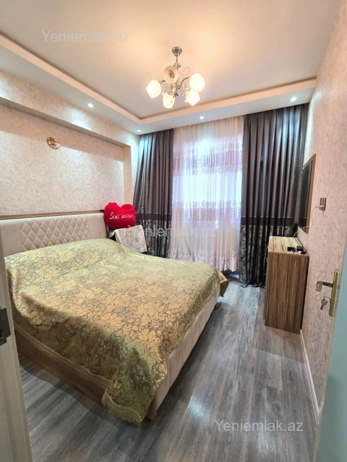 Satılır 2 otaqlı yeni tikili 65 m²