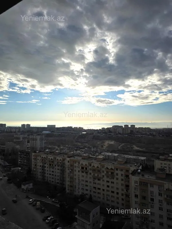 Satılır 2 otaqlı yeni tikili 65 m²