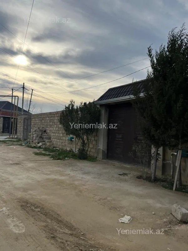 Satılır 4 otaqlı həyət evi 110 m²