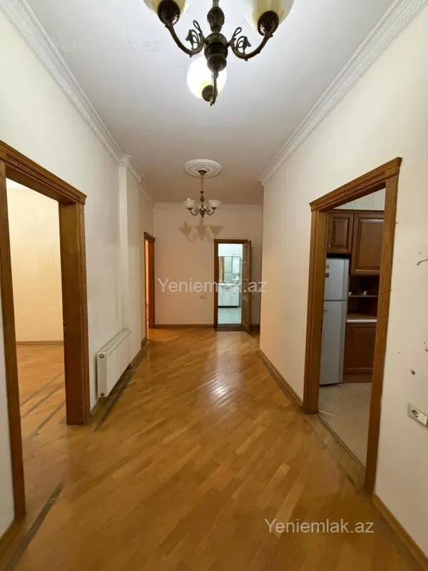 Satılır 4 otaqlı yeni tikili 173 m²