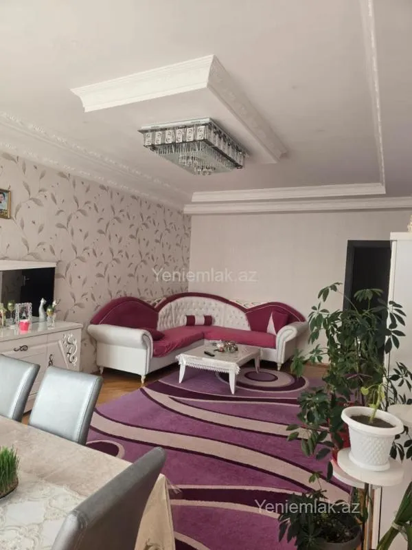 Satılır 3 otaqlı yeni tikili 130 m²