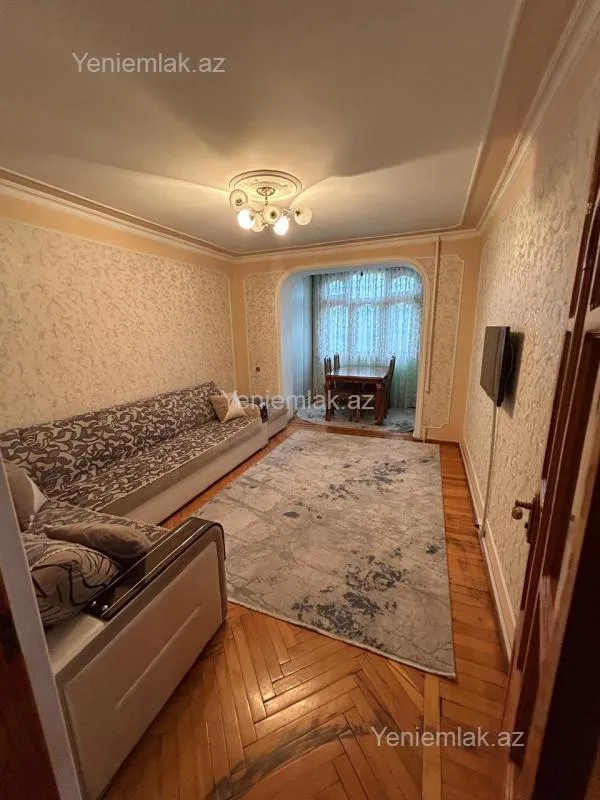 Satılır 2 otaqlı köhnə tikili 45 m²