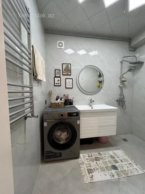 Satılır 2 otaqlı köhnə tikili 75 m²