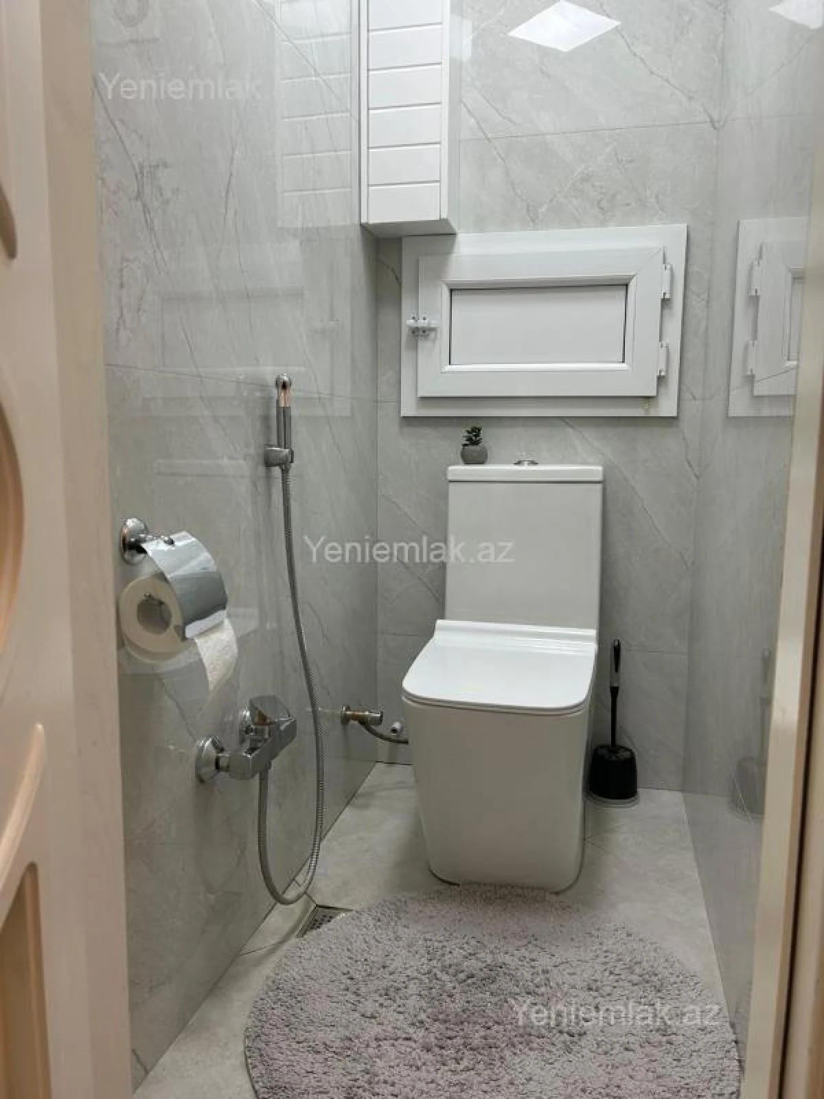 Satılır 2 otaqlı köhnə tikili 75 m²