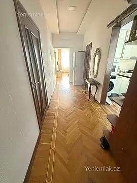 Satılır 3 otaqlı köhnə tikili 100 m²