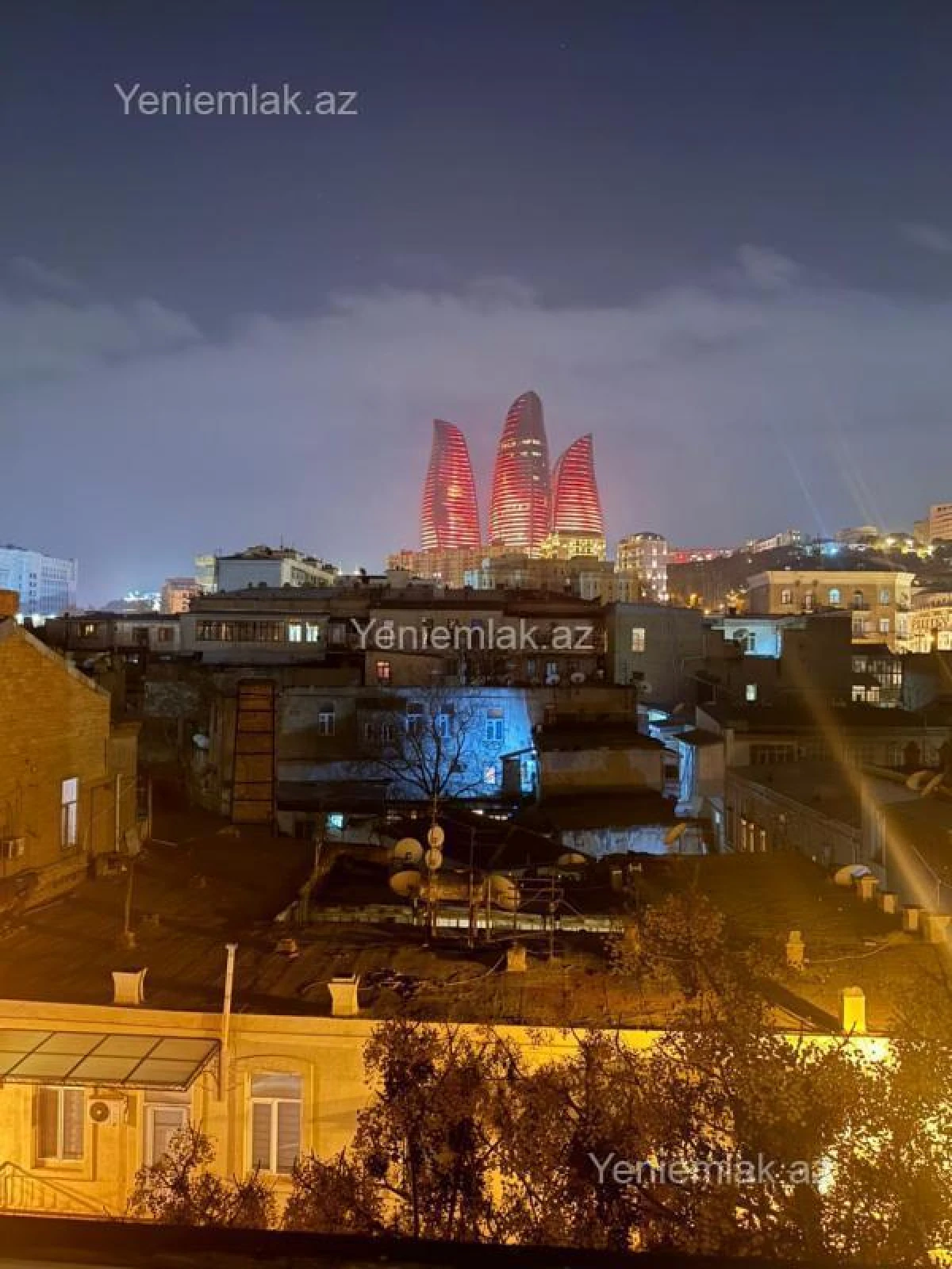 Satılır 3 otaqlı köhnə tikili 100 m²