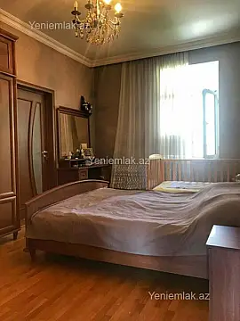 Satılır 3 otaqlı köhnə tikili 100 m²