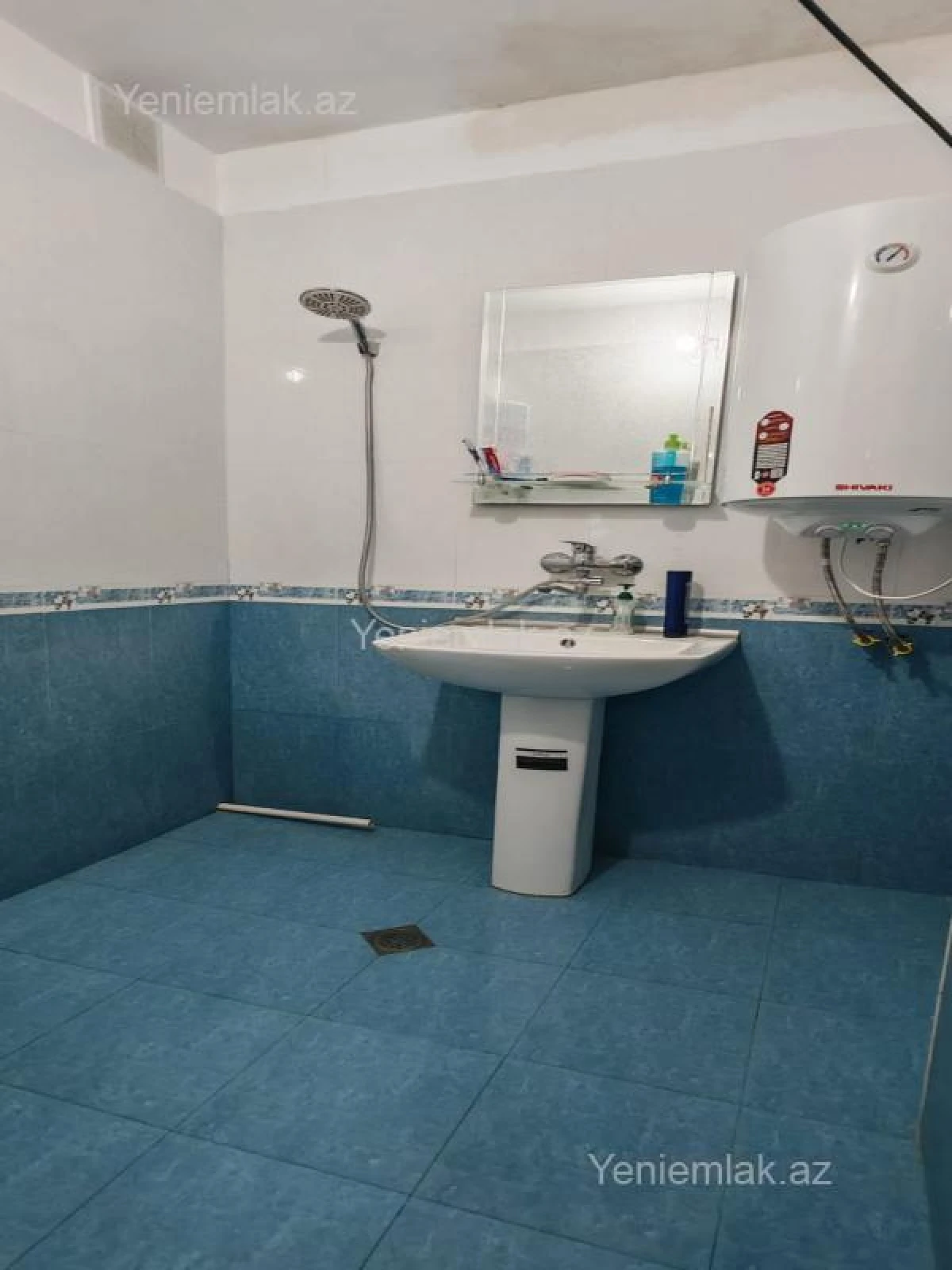 Satılır 3 otaqlı köhnə tikili 80 m²