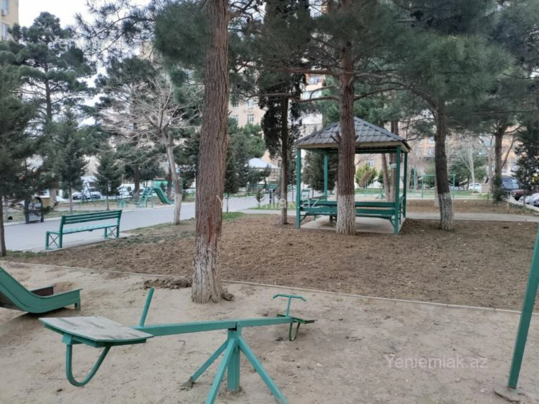 Satılır 3 otaqlı köhnə tikili 80 m²