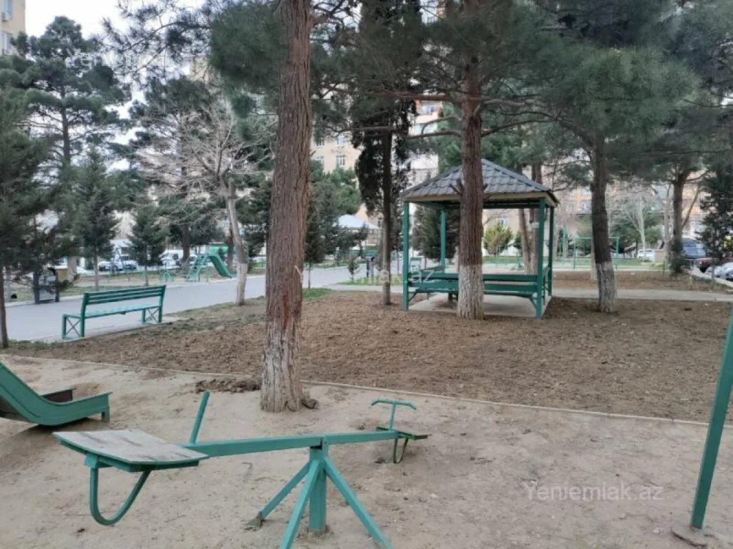 Satılır 3 otaqlı köhnə tikili 80 m²