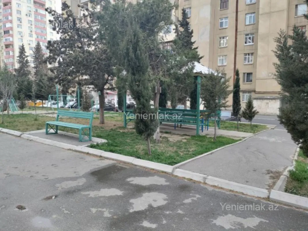 Satılır 3 otaqlı köhnə tikili 80 m²