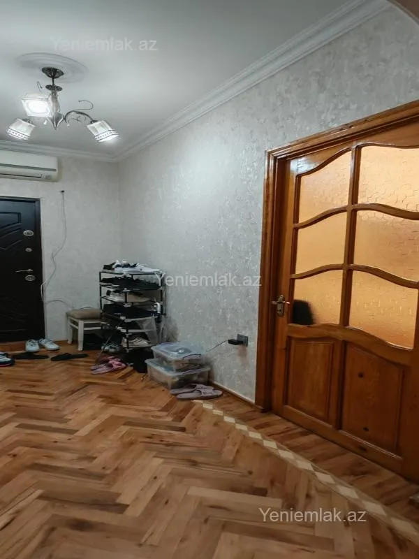Satılır 3 otaqlı köhnə tikili 80 m²