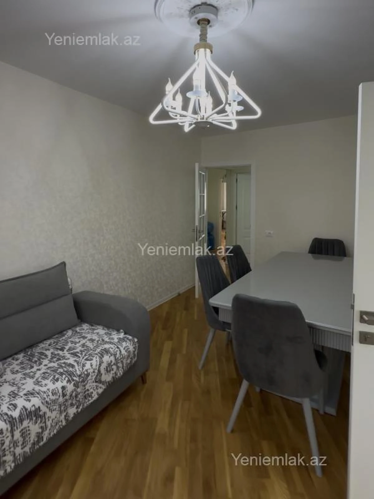 Satılır 3 otaqlı köhnə tikili 70 m²